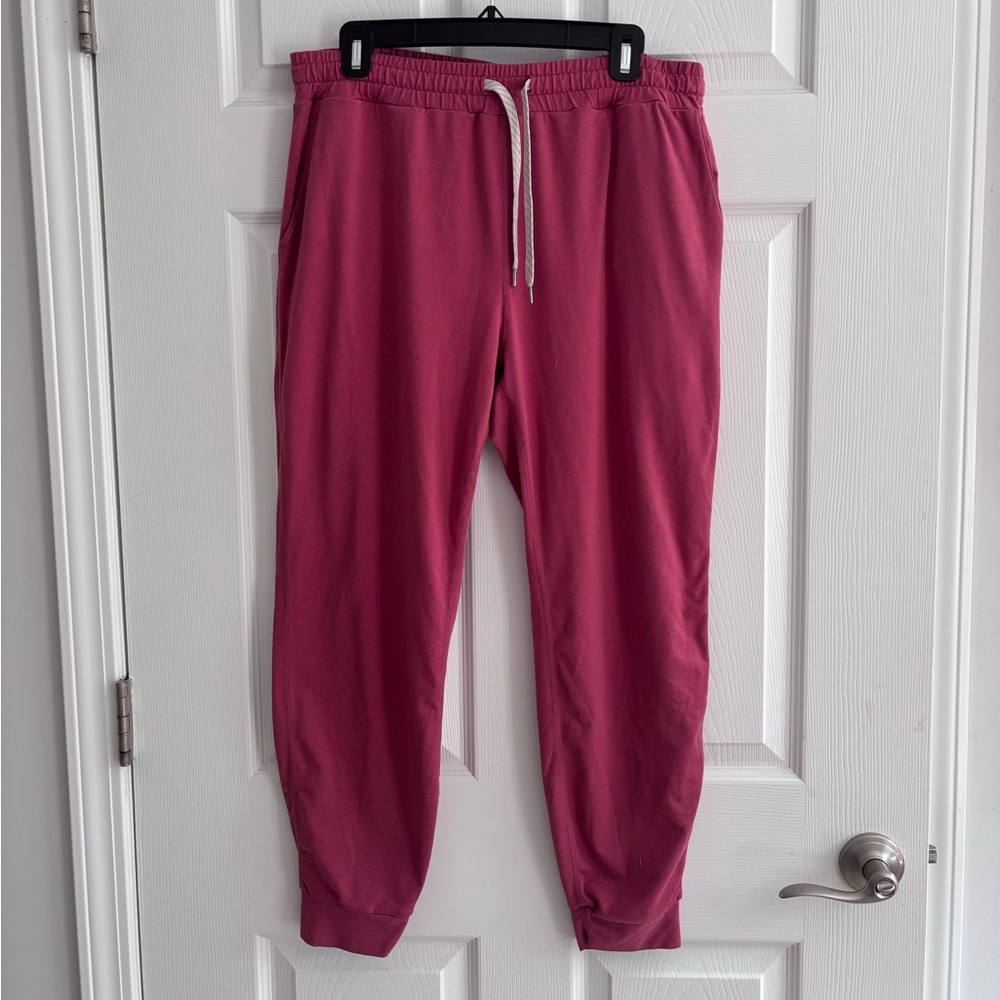 Vuori Perfomance Jogger, Size XL.  Pink